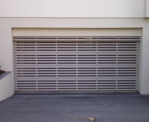 Aluminium Panel Lift Doors 001 Flat Box Slats