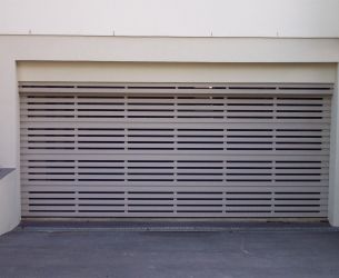 Aluminium Panel Lift Doors 002 Flat Box Slats
